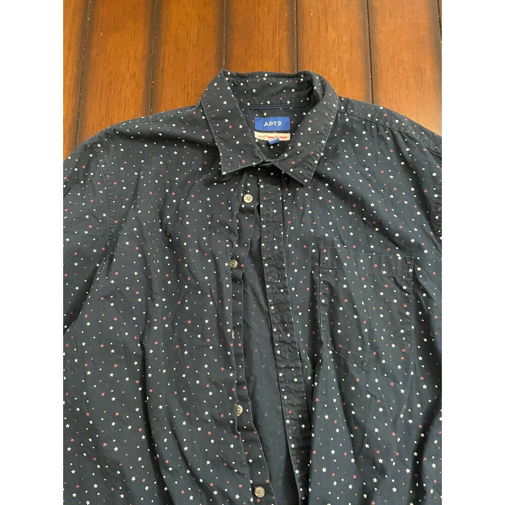 Apt 9 HEIQ Smart Temp Mens Short Sleeve Button Up XL - Red White And Blue Stars